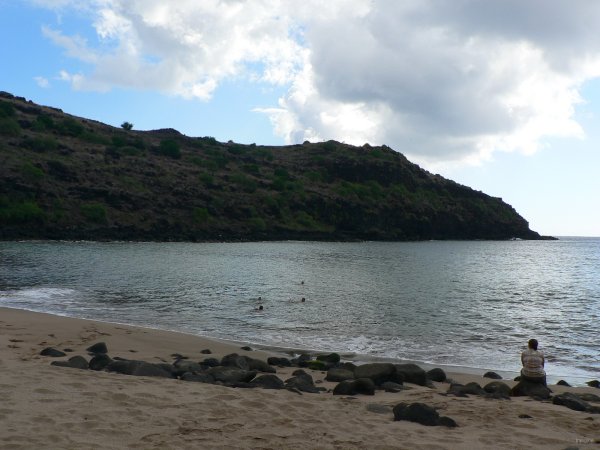 79- Baignade dans la baie de Haahopu 